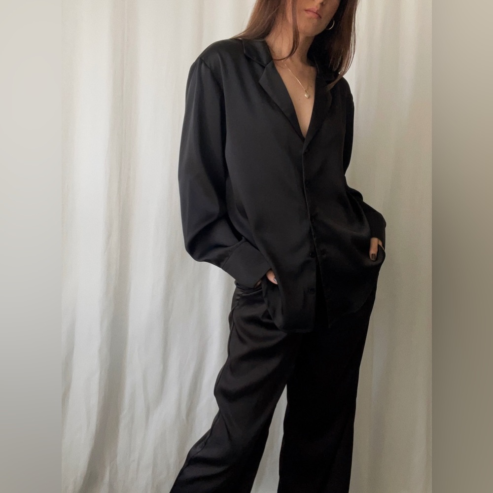 LAST S • ELLE SATIN SET 🆕 — In BLACK - Picture 1 of 13